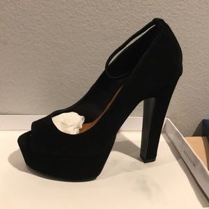Steve Madden Deviaate Black Suede